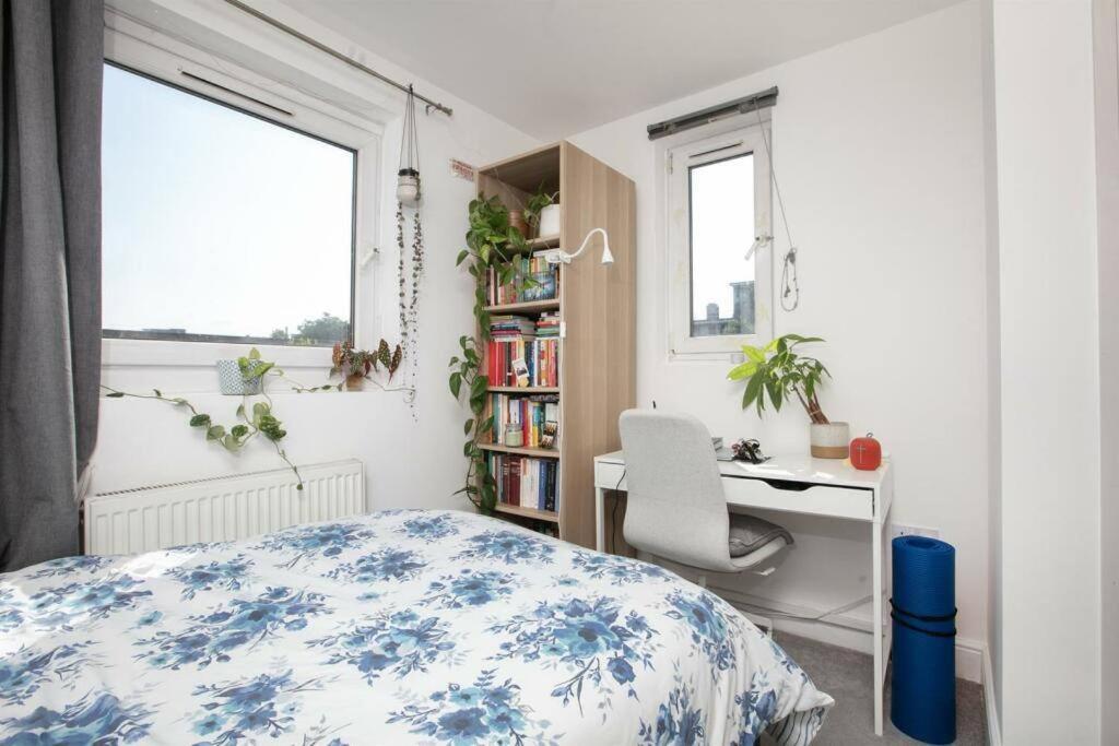 Comfortable 3-bed Flat In Vibrant Camberwell Apartamento