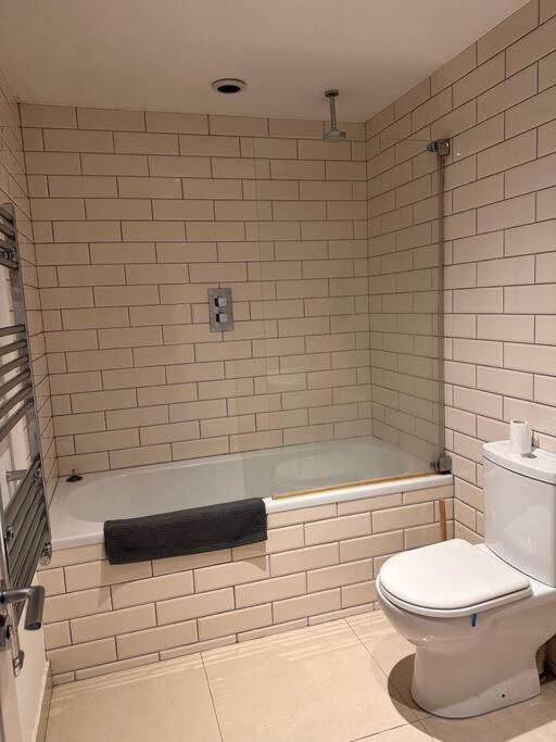 Apartamento Comfortable 3-bed Flat In Vibrant Camberwell